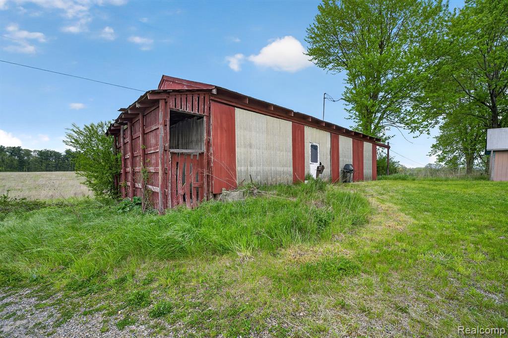 8103 Baldwin Road, Goodrich Vlg, MI — Photo 11