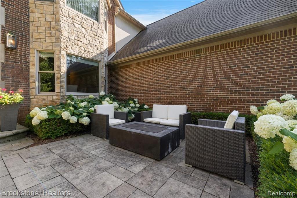 34 Fern Drive, Leonard, MI 48367 — Photo 16