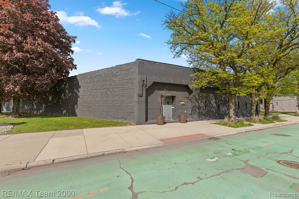 21616 Grand River Avenue, Detroit, MI 48219 — Photo 11