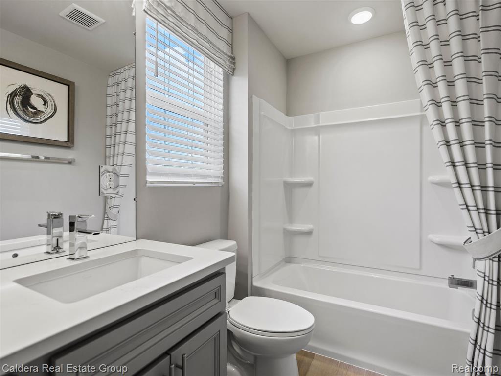 4132 Walcott Drive, Lake Orion, MI — Photo 32
