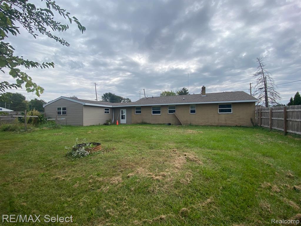 1788 TITTABAWASSEE Road, Saginaw, MI 48604 — Photo 10