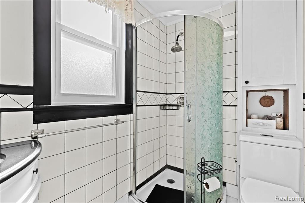 416 Plum Street, Wyandotte, MI 48192 — Photo 18