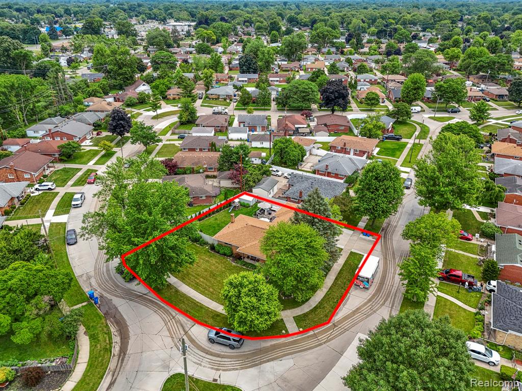 8570 Rockland Street, Dearborn Heights, MI 48127 — Photo 59