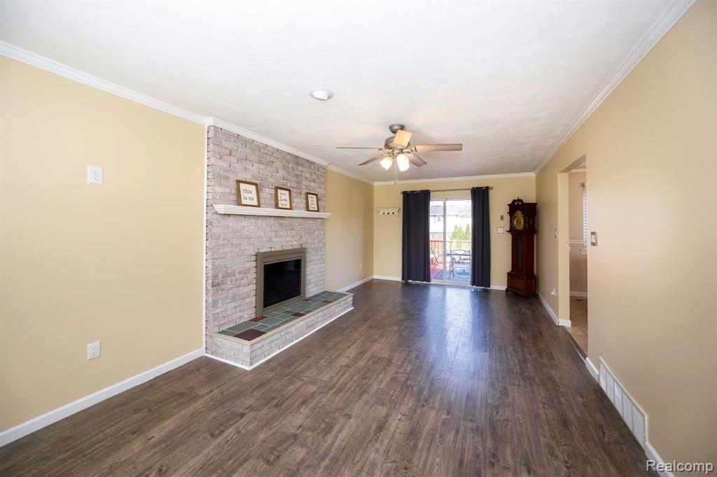 9722 BLAUVELT Drive, Grosse Ile, MI 48138 — Photo 18
