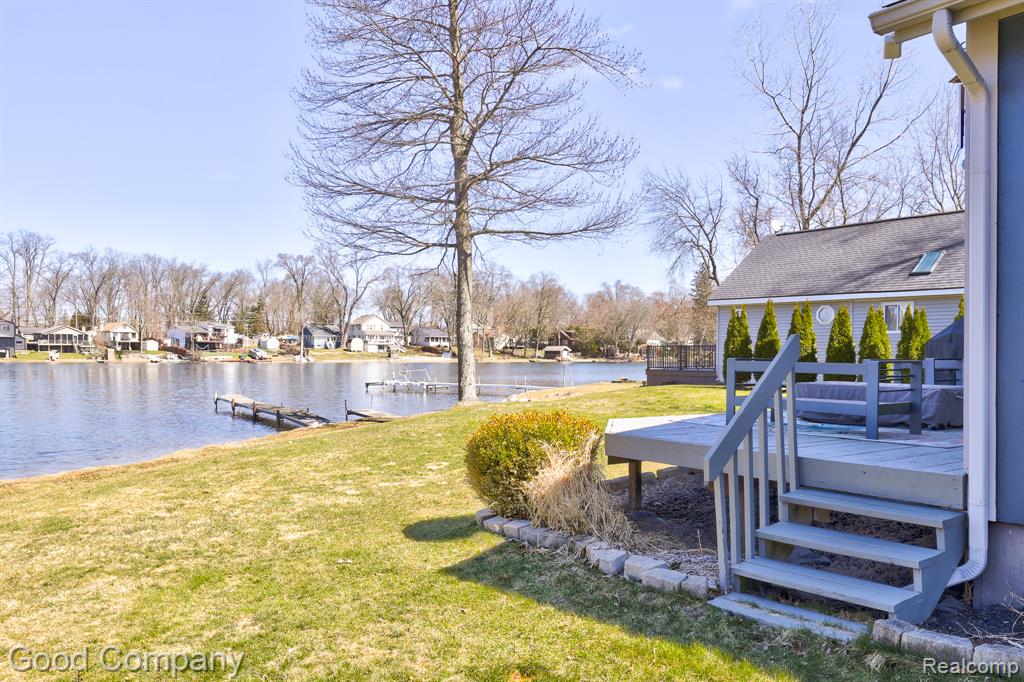 9526 Montgold Avenue, White Lake, MI — Photo 58