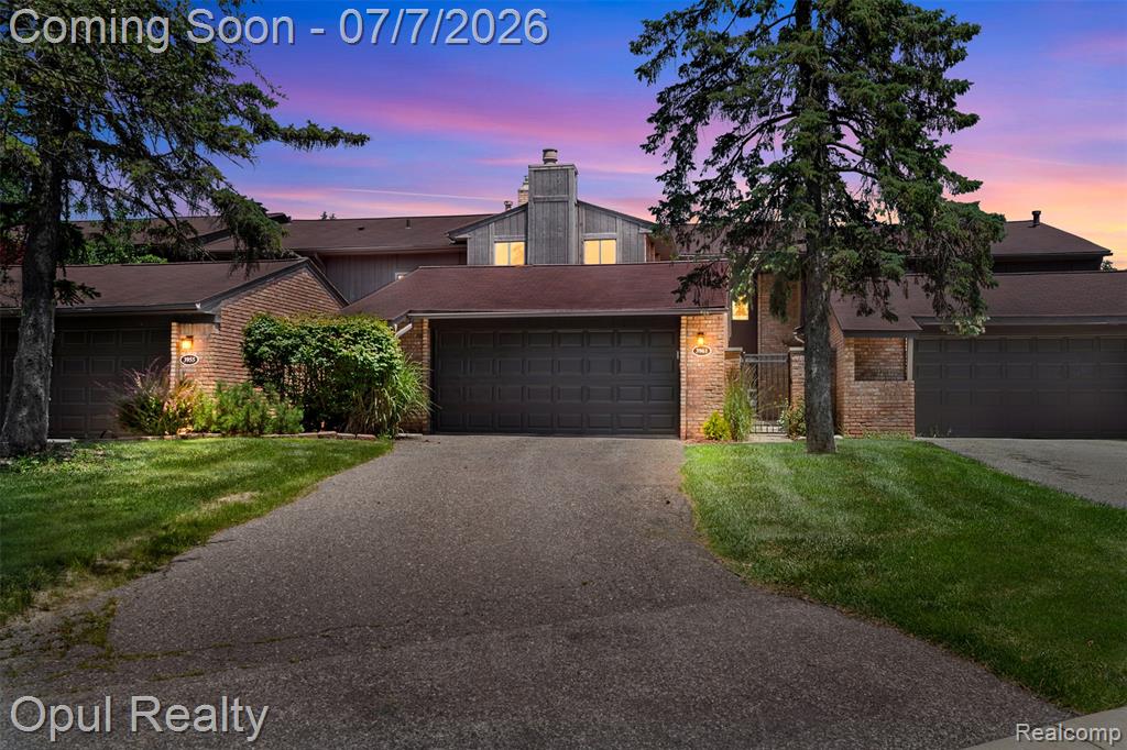3961 Chablis Street, West Bloomfield, MI 48323 — front exterior