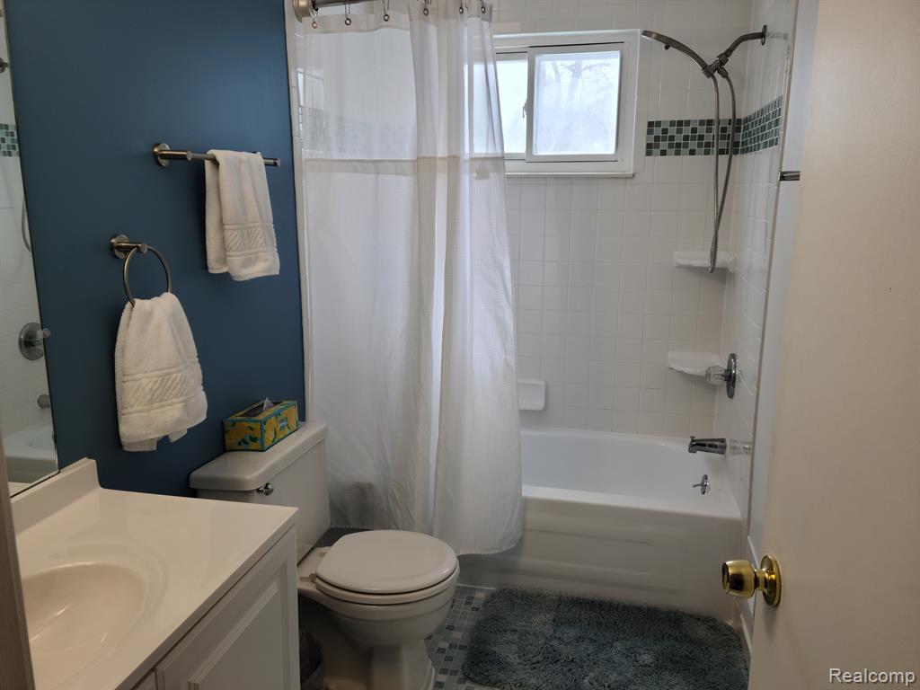 9242 PANAMA Avenue, Ypsilanti, MI 48198 — Photo 26