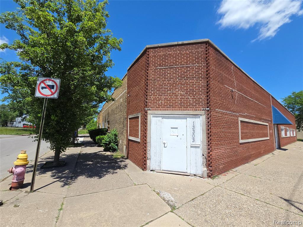 13303 Gratiot Avenue - Photo 5