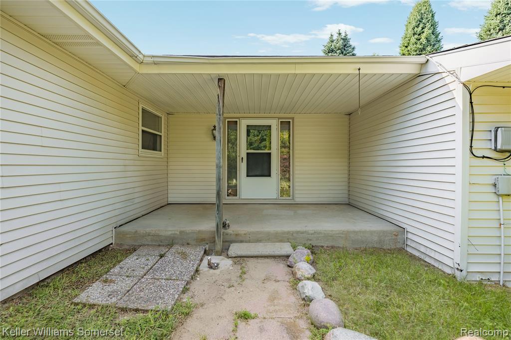 2344 Rochester Road, Leonard, MI 48367 — Photo 6