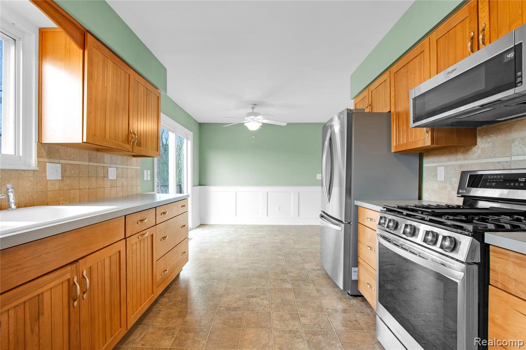 9093 Jordan Road, Grand Blanc, MI 48439 — Photo 23