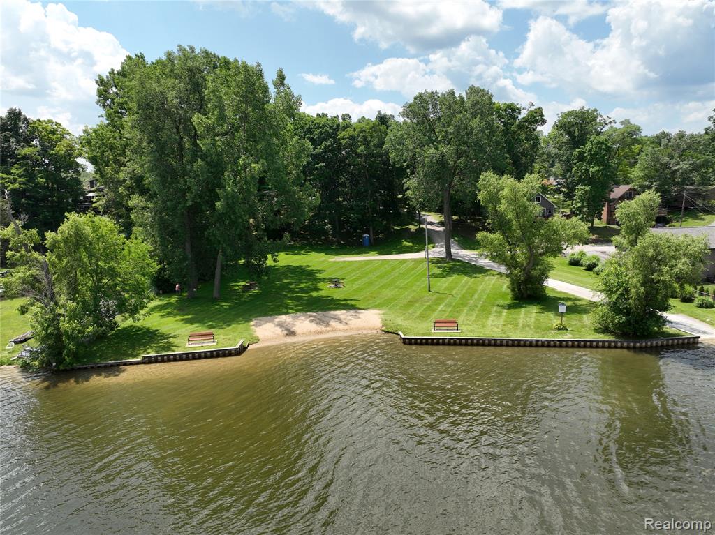 9100 Mayfred Drive, Pinckney, MI 48169 — Photo 33