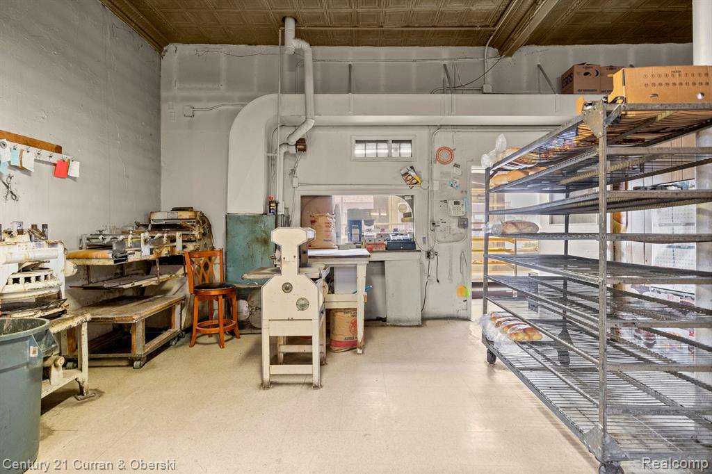 736 E STATE FAIR RD, Highland Park, MI 48203 — Photo 18