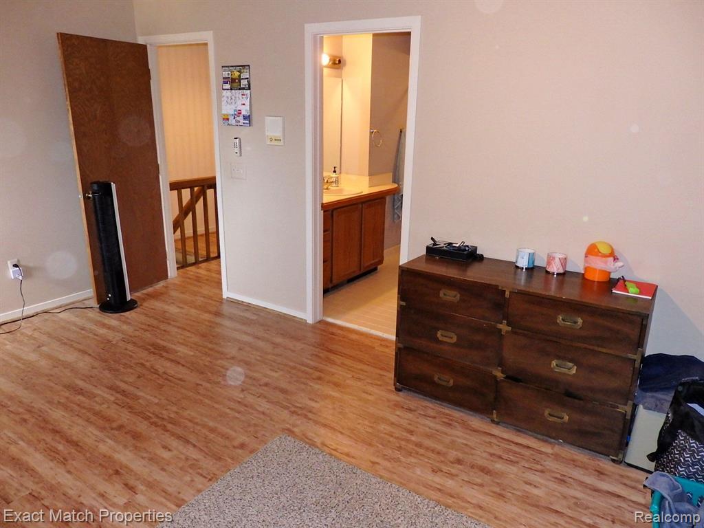 6896 NORTHCREST Way E, 15, Clarkston, MI — Photo 38