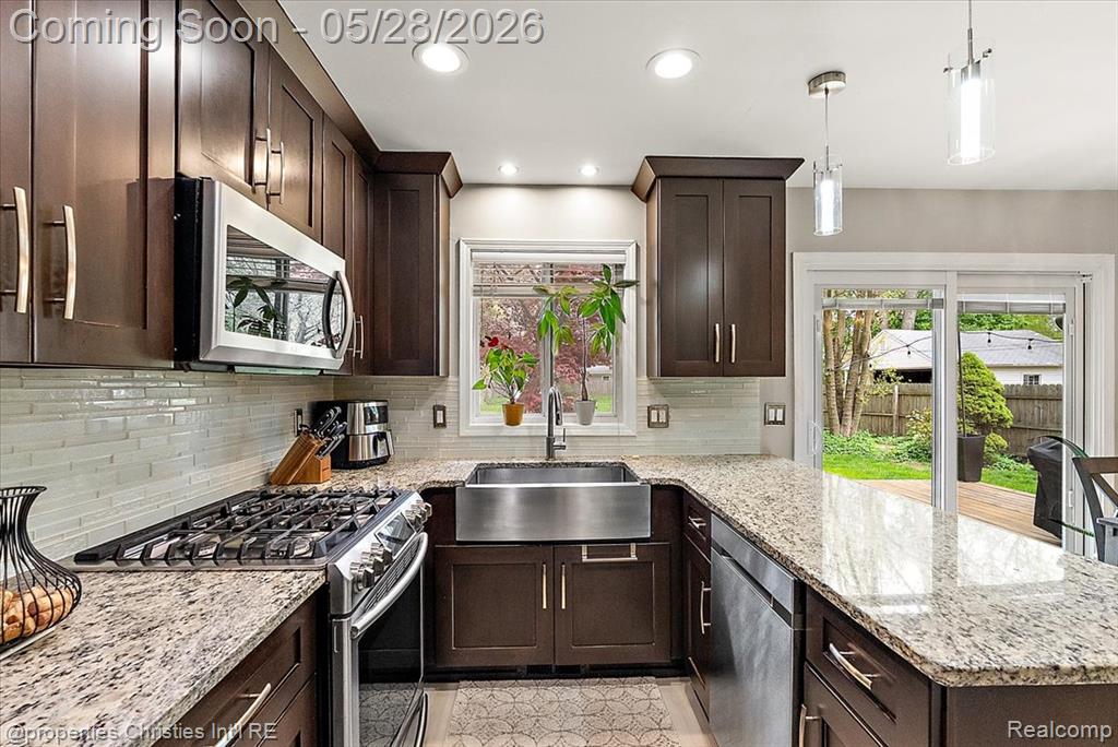 612 Royal Avenue, Royal Oak, MI 48073 — Photo 13