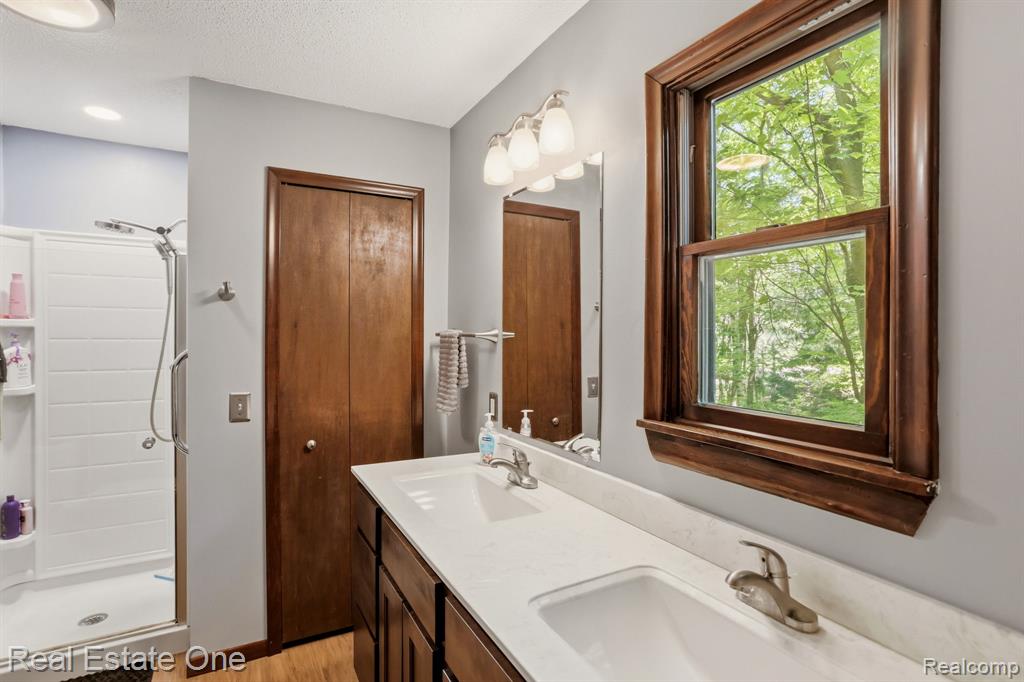6218 Sturgeon Creek Pkwy, Midland, MI 48640 — Photo 19