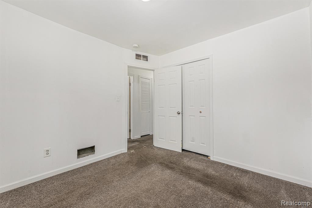 14387 Auburn Street, Detroit, MI 48223 — Photo 10