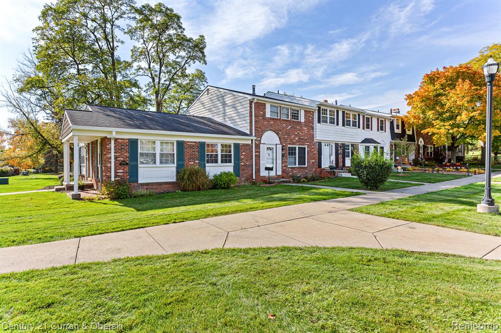 42645 Savoy Court, Northville, MI 48167 — Photo 44