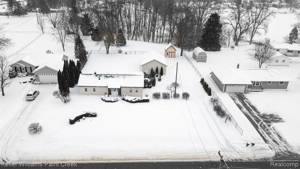 635 JOSLYN Road, Lake Orion, MI 48362 — Photo 34