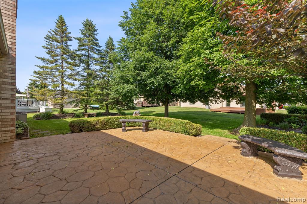40608 MELODY Court, Clinton Twp, MI 48038 — Photo 33
