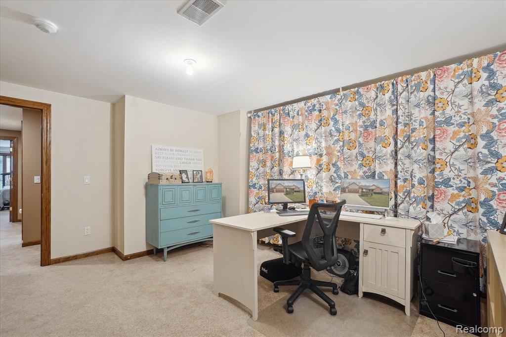 5167 HUNTERS Ridge, Holly, MI 48442 — Photo 46