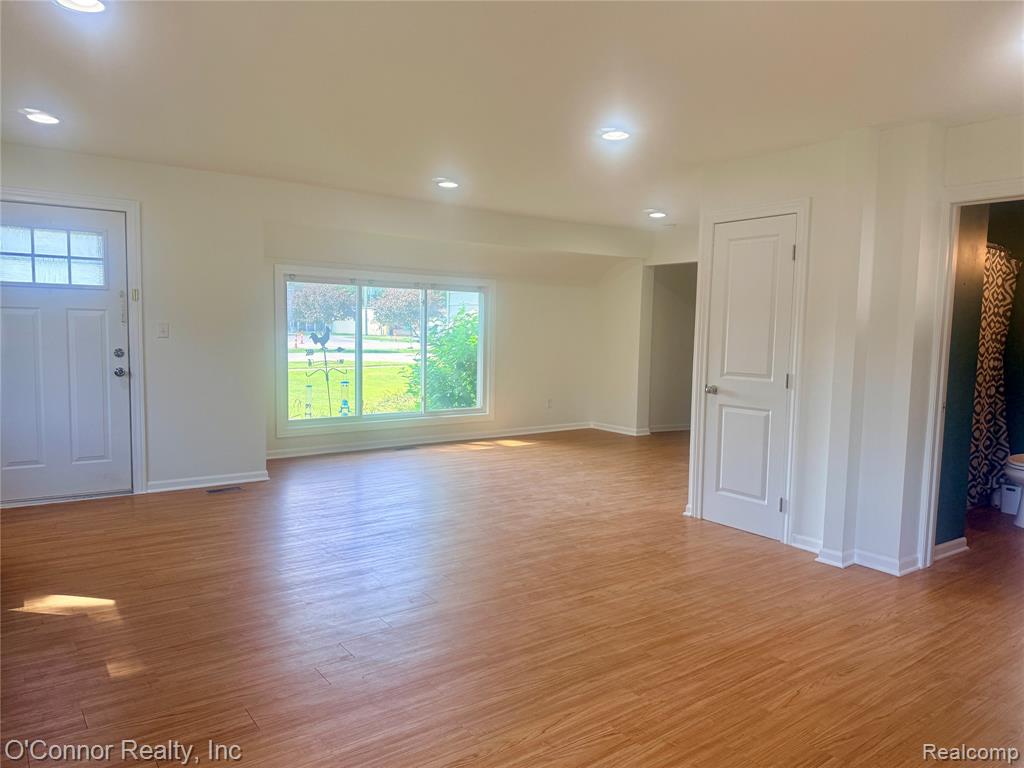 1930 GRATIOT BLVD, Marysville, MI 48040 — Photo 3