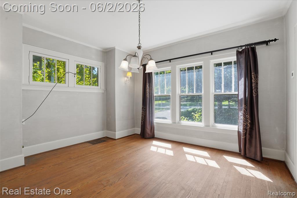 8606 Hendrie Boulevard, Huntington Woods, MI — Photo 11