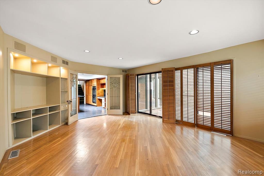 700 Lakeside Drive, Birmingham, MI 48009 — Photo 16