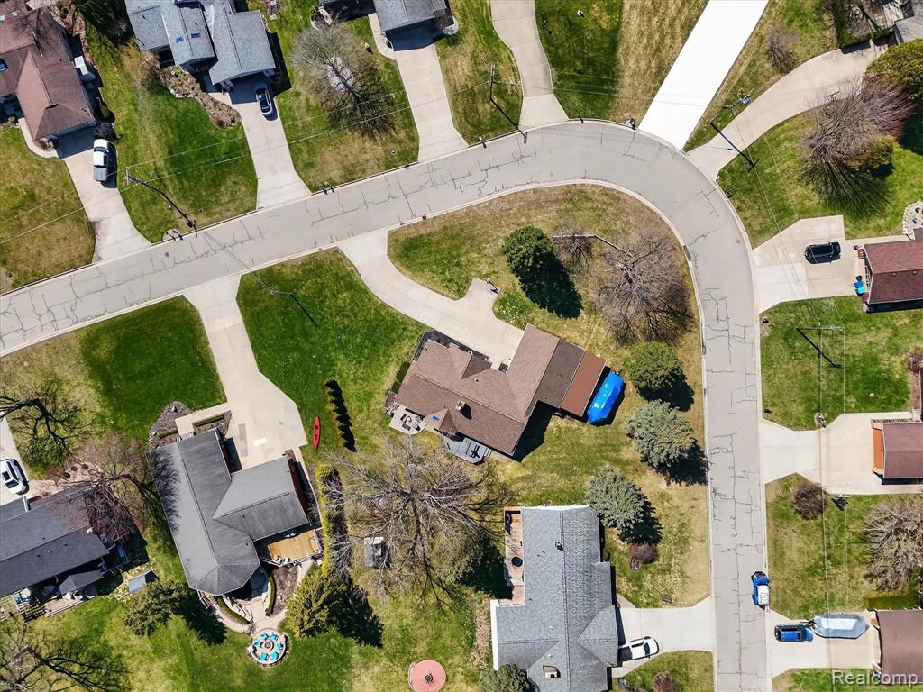 16147 Silvercrest Drive, Fenton, MI 48430 — Photo 63