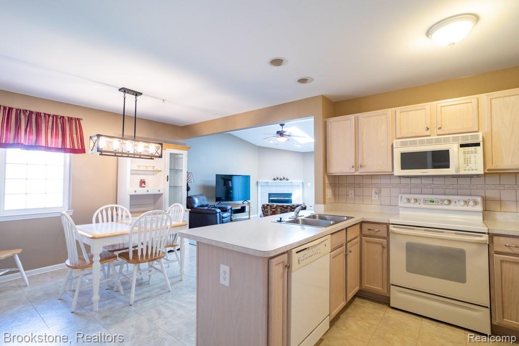 29257 Red Maple Drive, New Baltimore, MI — Photo 6