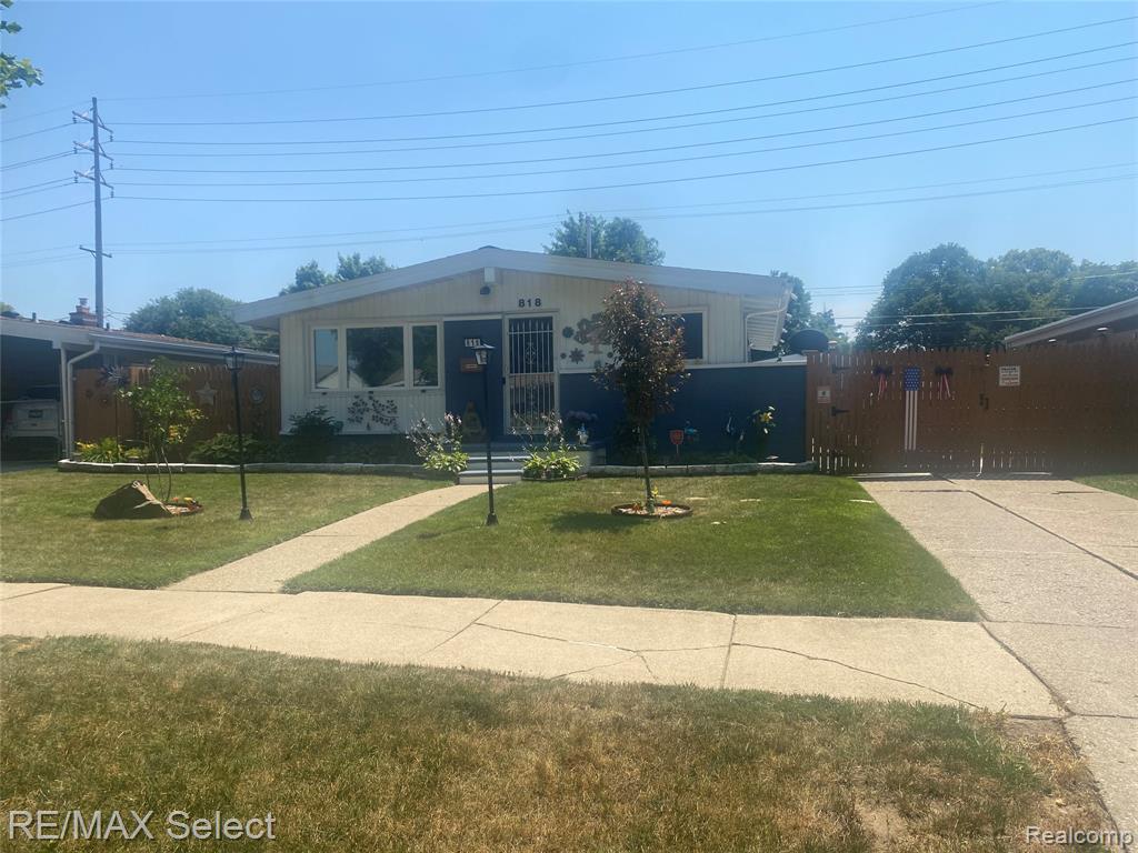 818 McKeighan Avenue, Flint, MI 48507 — Photo 26