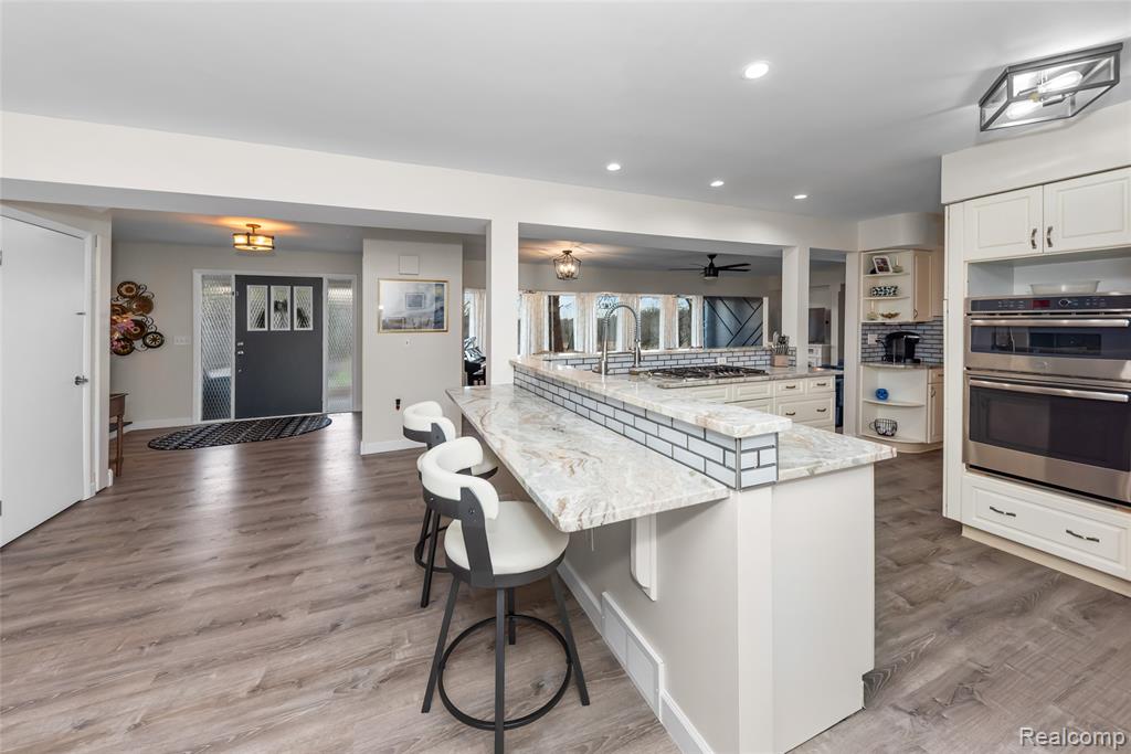 4710 Whitman Circle, Ann Arbor, MI 48103 — Photo 18