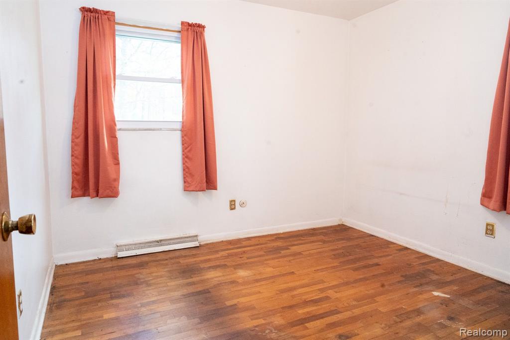 4480 TILLIE Drive, Flint, MI 48504 — Photo 5