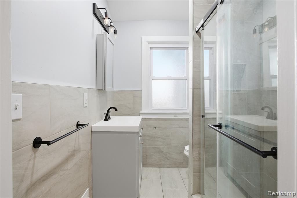 229 Eason Street, Highland Park, MI 48203 — Photo 32