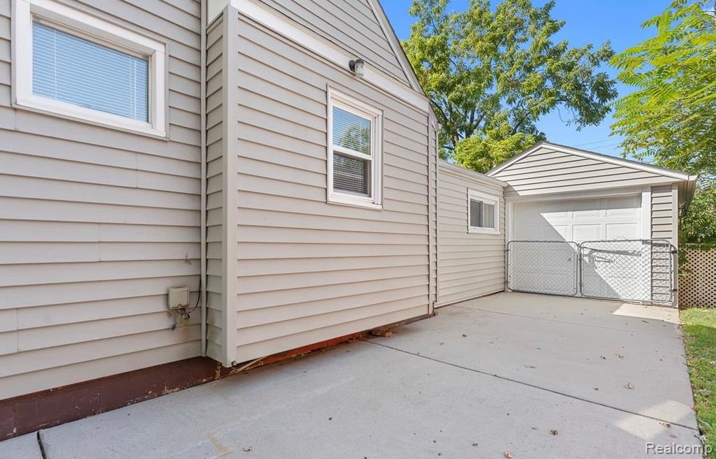4924 Huron Street, Dearborn Heights, MI 48125 — Photo 4