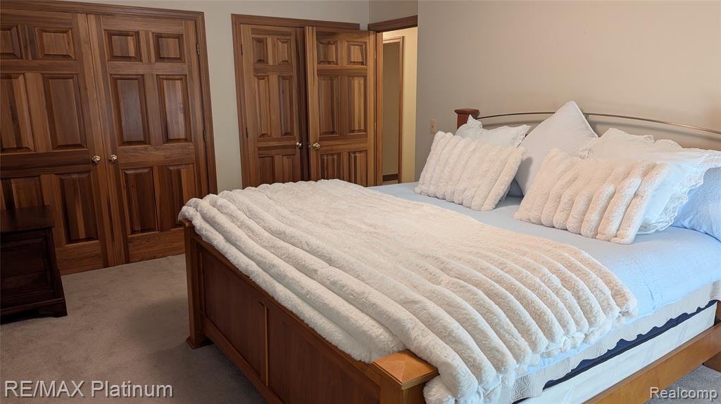 4066 W Knoll, Milford, MI 48380 — Photo 32