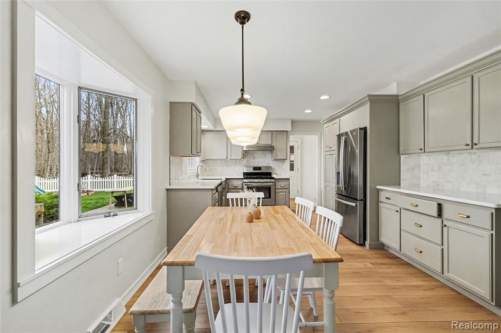 609 Westover Pass, Grand Blanc, MI 48439 — Photo 6