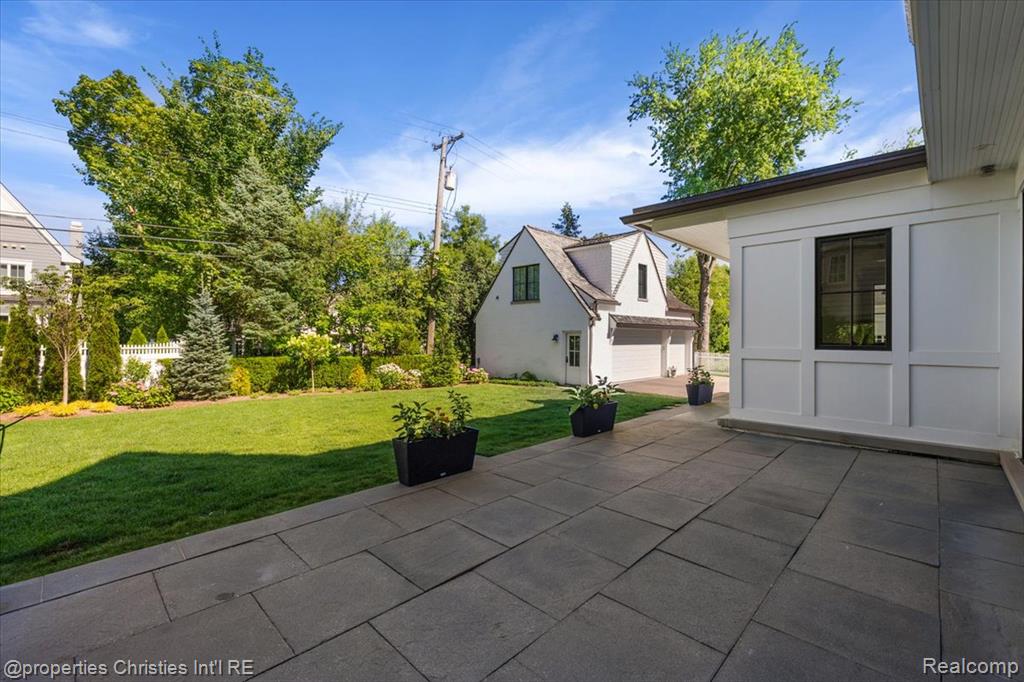 956 Westwood Drive, Birmingham, MI 48009 — Photo 13