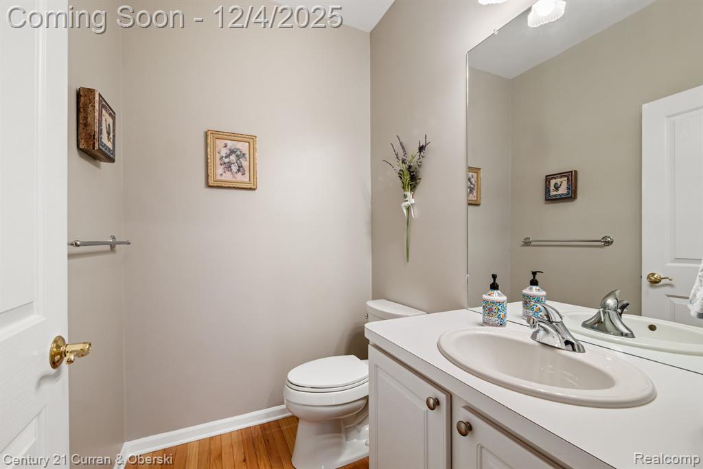 16925 Lochmoor Circle E, Northville, MI 48168 — Photo 33