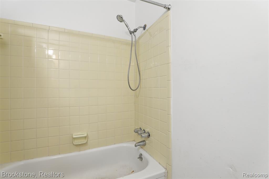 627 McDougall McDougall Street, 77, Detroit, MI 48207 — Photo 15