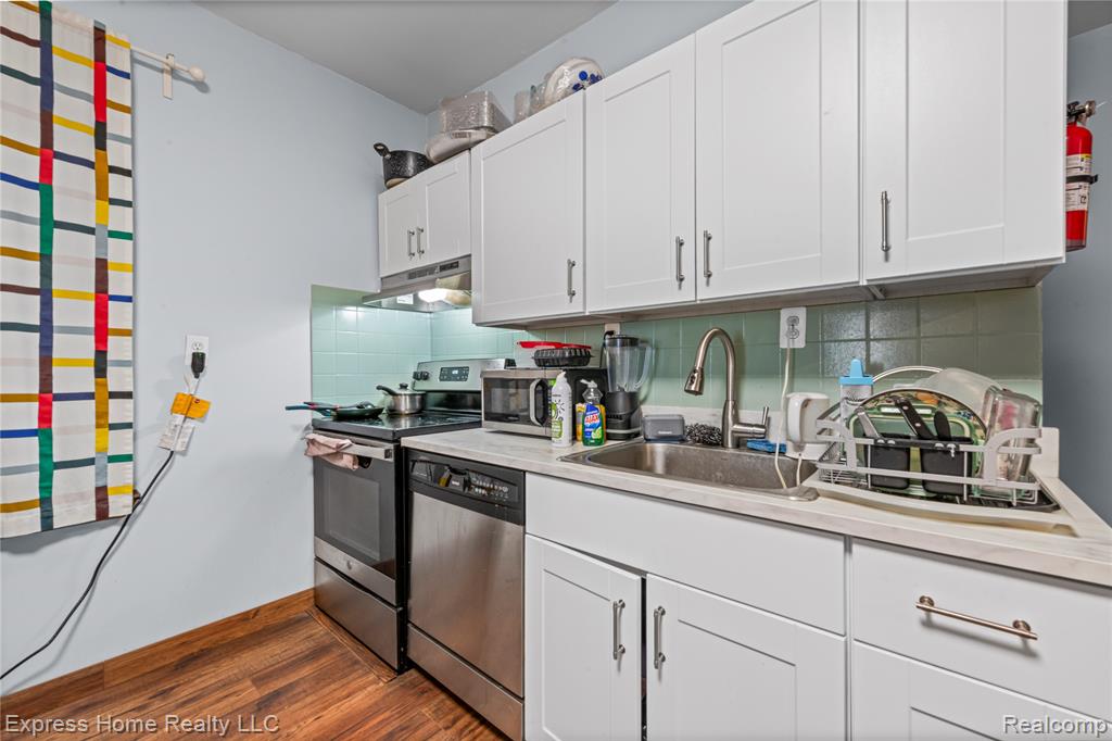 3321 Holbrook Street, Hamtramck, MI 48212 — Photo 19