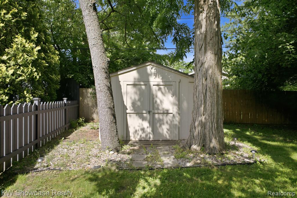 1659 Lockwood, Highland, MI 48356 — Photo 29