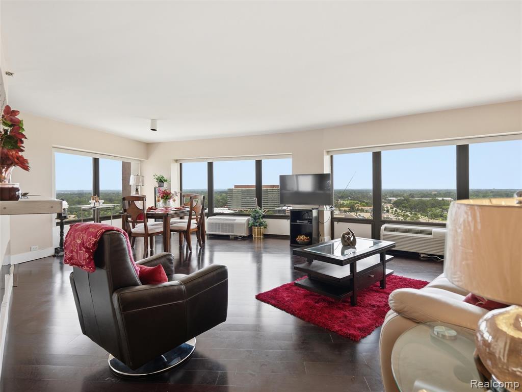5000 Town Center, 1806, Southfield, MI 48075 — Photo 3