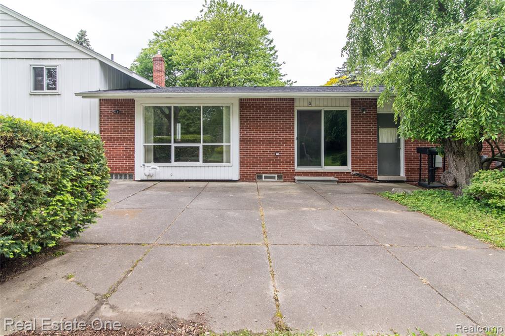 6845 Tamerlane Drive, West Bloomfield, MI — Photo 5