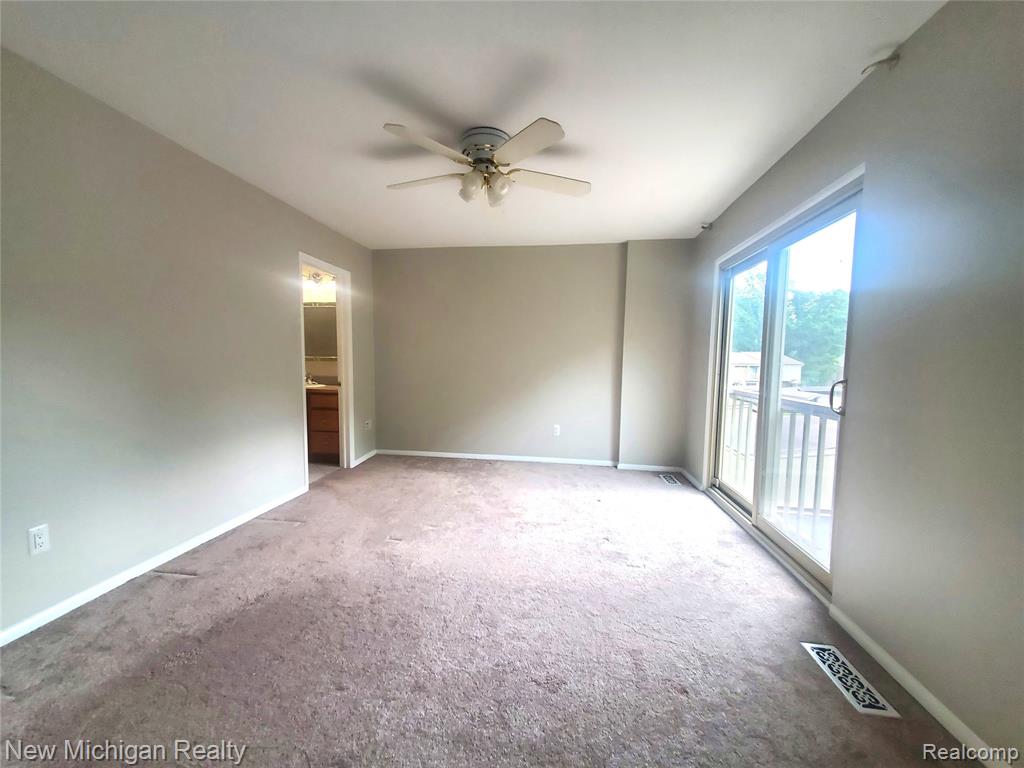 673 Oakbrook W, Rochester Hills, MI 48307 — Photo 19