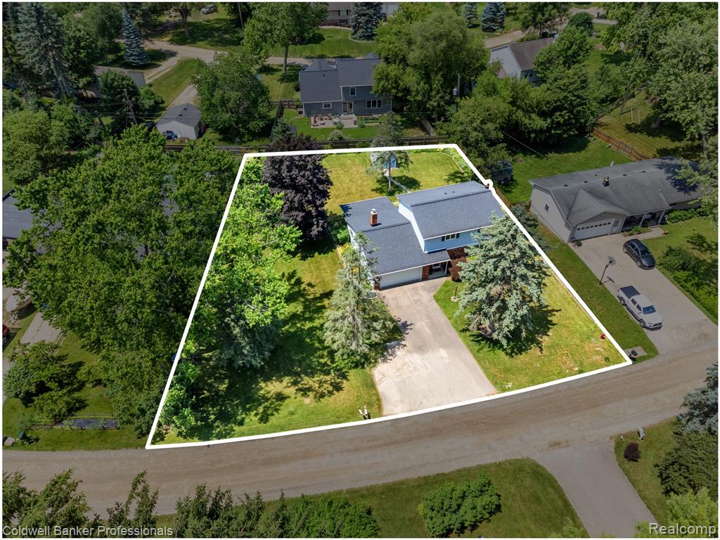 6635 EASTLAWN Avenue, Clarkston, MI — Photo 2