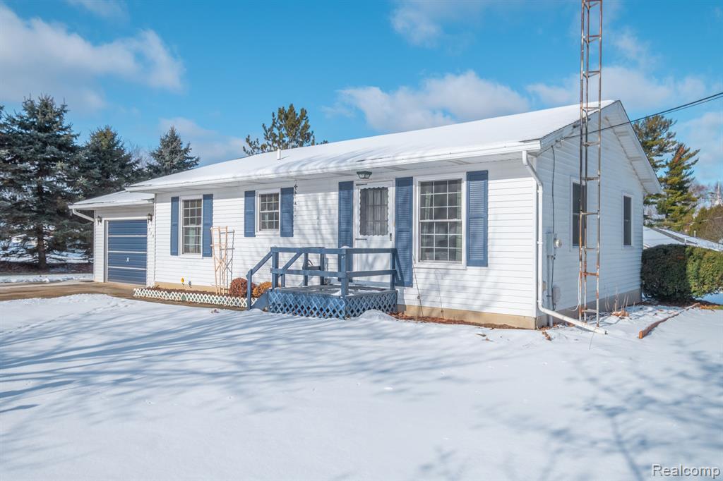715 E TURNER Street, Mayville Vlg, MI 48744 — Photo 6