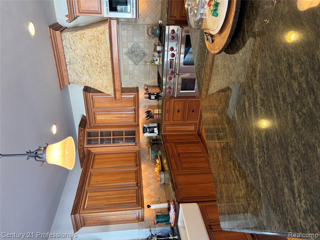 7717 Somerhill Lane, Clarkston, MI 48348 — Photo 20