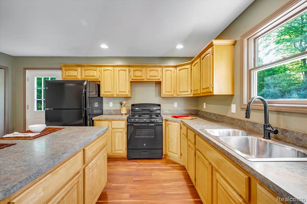 6250 Stine Road, Imlay City, MI 48444 — Photo 28