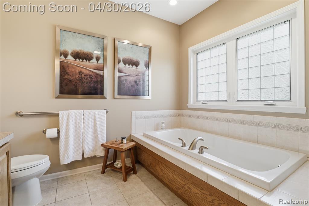 9031 Hidden Oaks Drive, Grand Blanc, MI 48439 — Photo 21