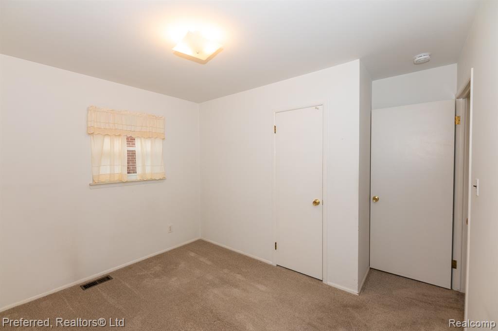 7252 LUANA Avenue, Allen Park, MI 48101 — Photo 15